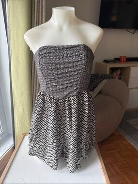 Roxy Black and White Strapless Geometric Romper